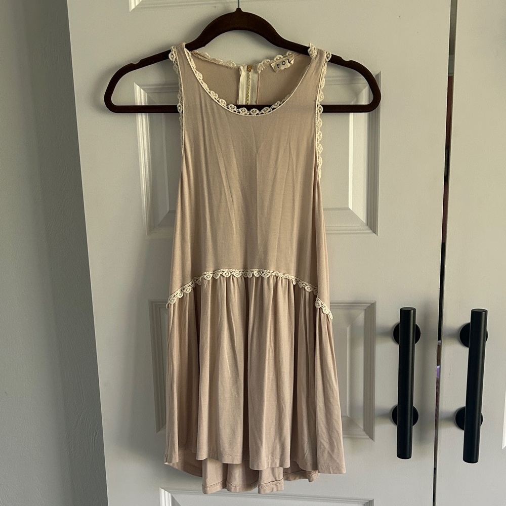 POL BOHO Sleeveless Lace-Trim Beige Swing Tank Top size small